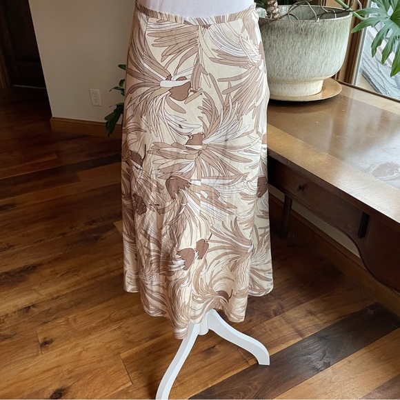 Vintage Linen Blend Floral A-Line Beige and Tan Midi Skirt 90s Y2K Office Work - Picture 3 of 12